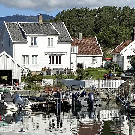Cozy In With House Sea View