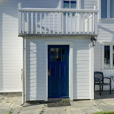 Cozy In With House Sea View Semesterbostad *