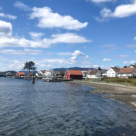 Semesterbostad Cozy In With House Sea View *
